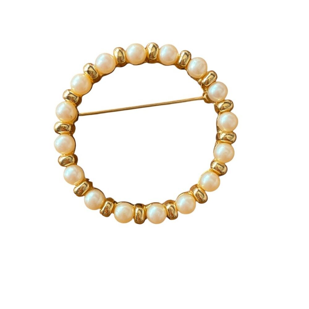 Monet Vintage Circle Pearl Brooch Gold Tone